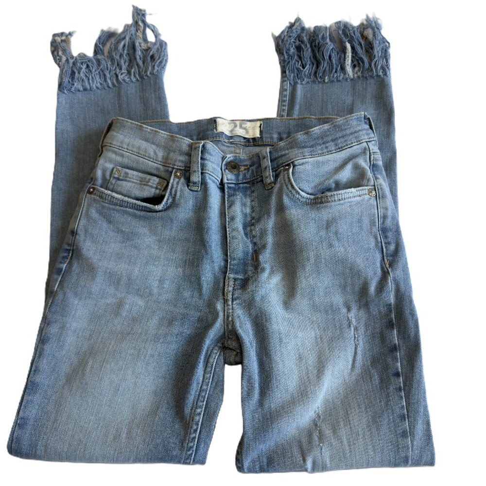 Free People We The Free Long & Lean Jeans Size 25 Distressed Raw Hem Boho